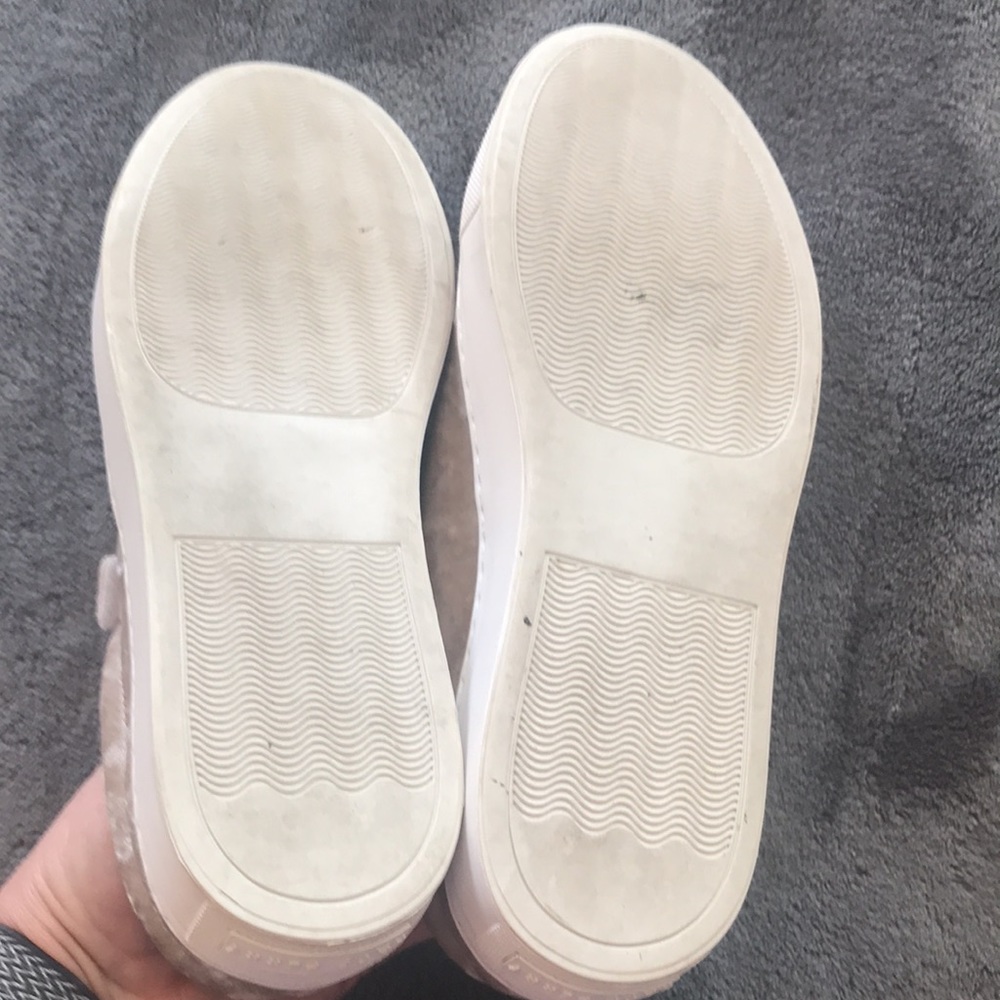 Katy Perry Velvet Sneakers “The Brielle” Tan Ivory Cream Women Size 7.5 - Picture 9 of 12